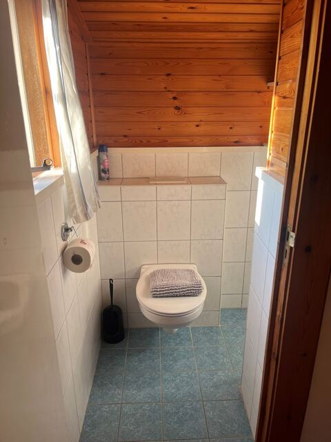Apart toilet